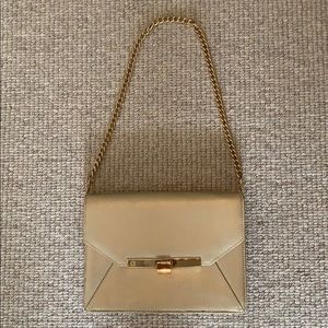 Gold clutch - C wonder
